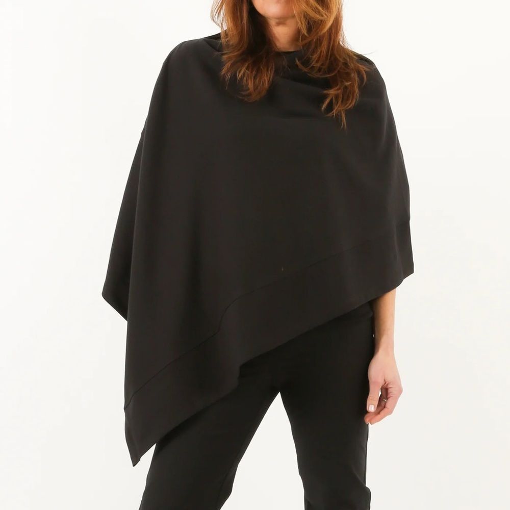 Black Jarbo Vara asymmetrical wrap/cape, one size